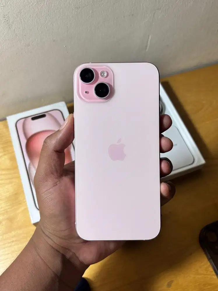 iPhone 15 Plus 128GB Inter All Operator + Charger 20W