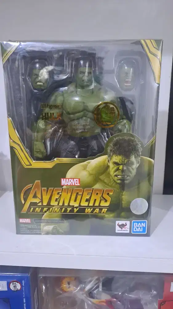 Action Figure HULK SHF