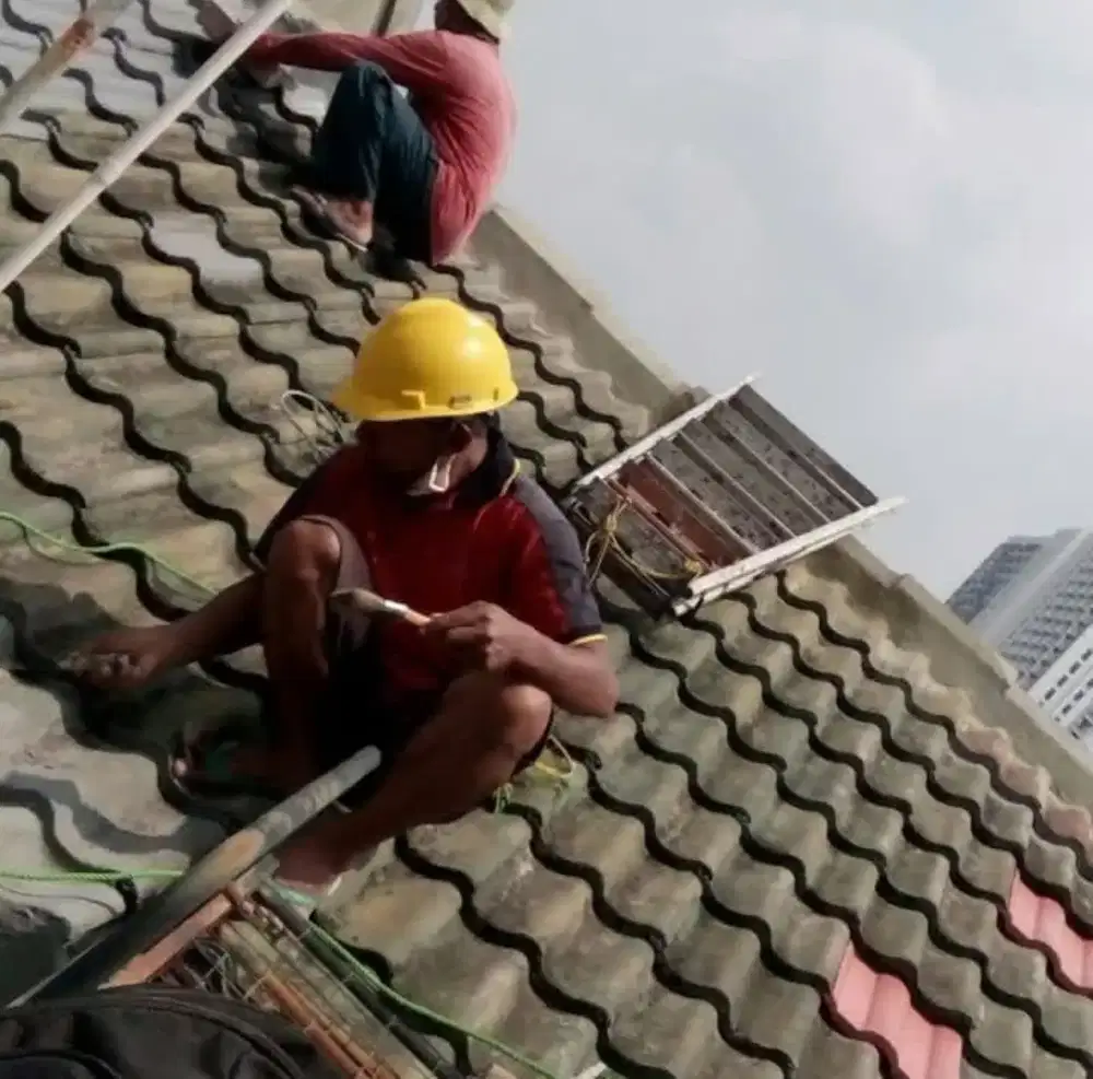 Tukang perbaikan atap bocor talang air