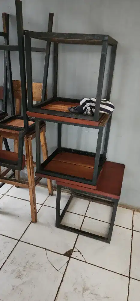 Meja kotak ready 3 pcs. 1 pcs harga 85rb