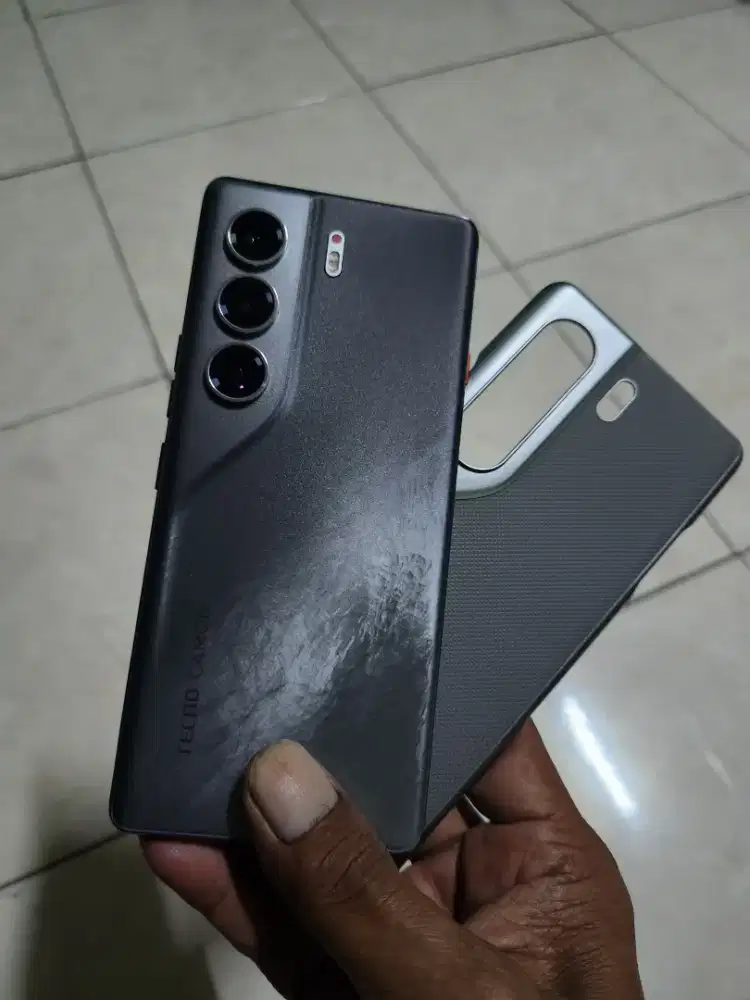 Tecno Camon 40 pro 5G 8/256 gb