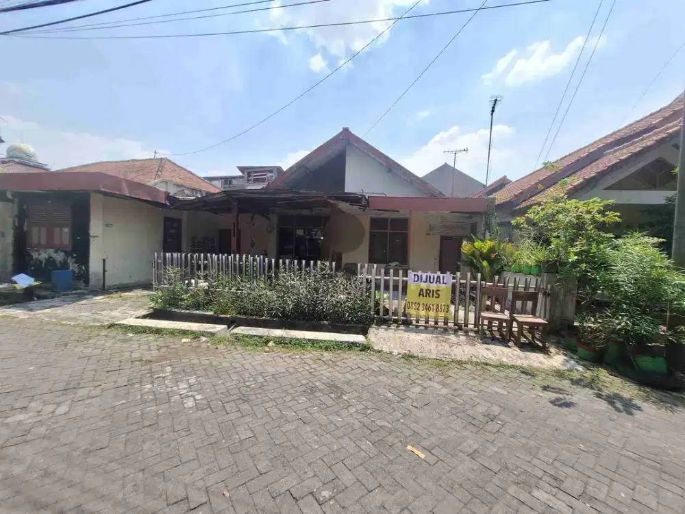 RUMAH LAMA TENGAH KOTA DI JL PLEBURAN RAYA SEMARANG SELATAN