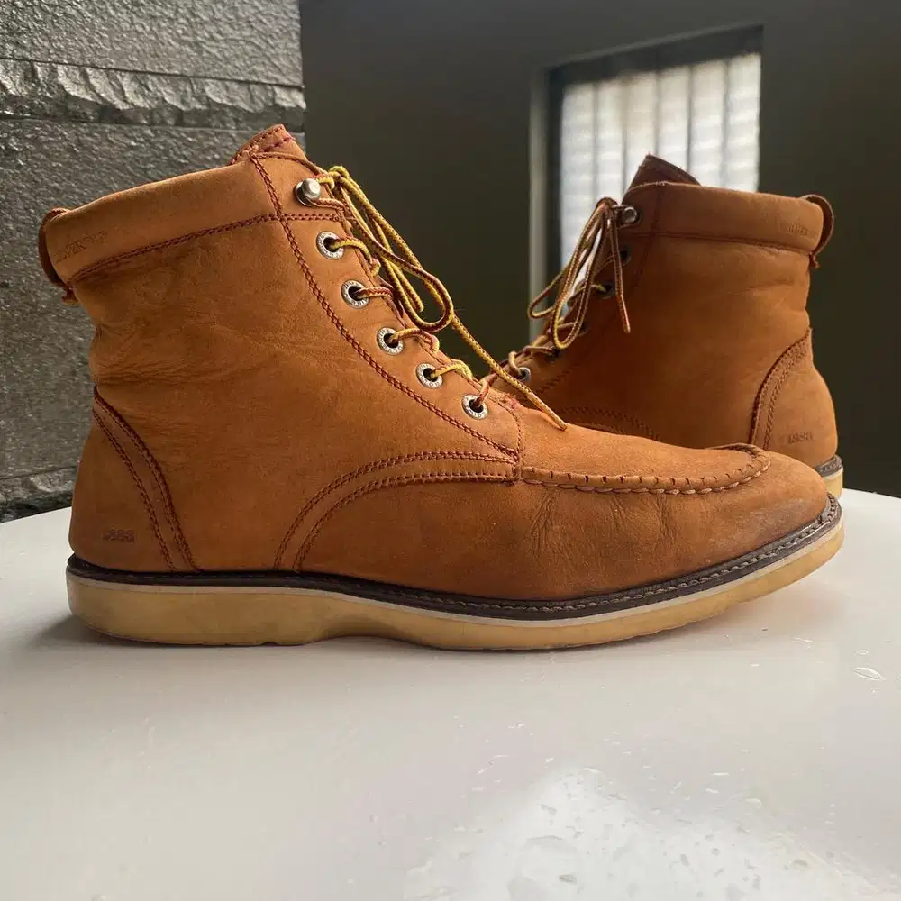Moctoe boots wolverine