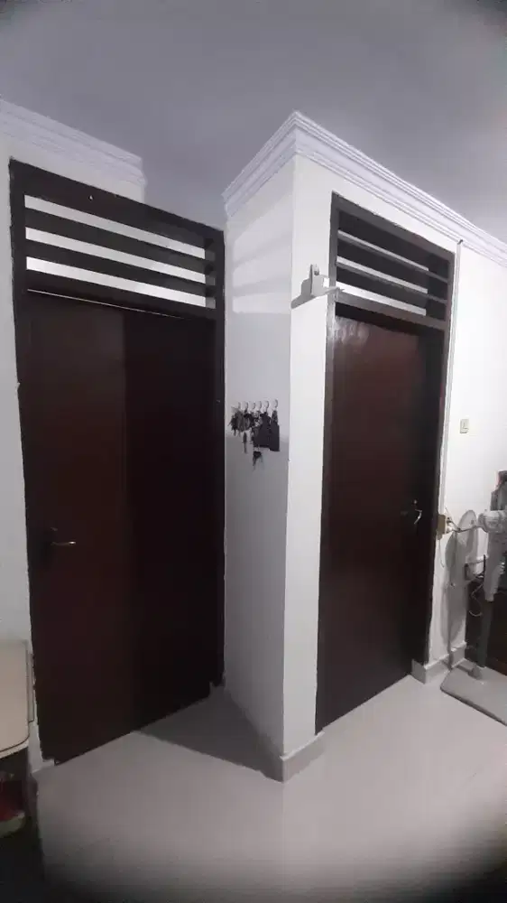 Dua (dua) set kusen dab pintu tripleks kondisi terbaik