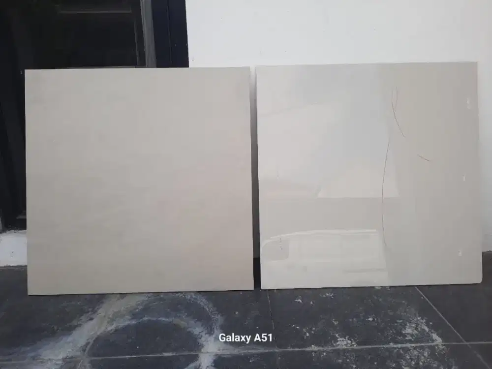 Lantai Granit Granite 60x60cm 4 keping 1.44m2