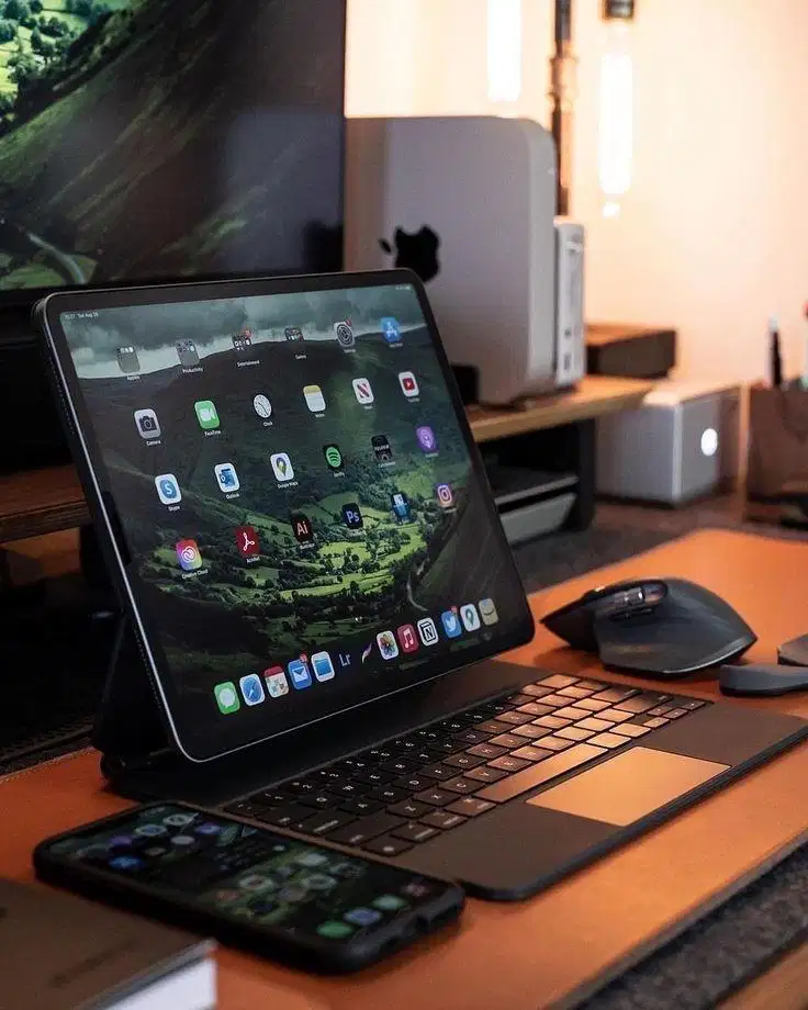 Paket Ipad Pro M2 256Gb Ibox include smartkeyboard