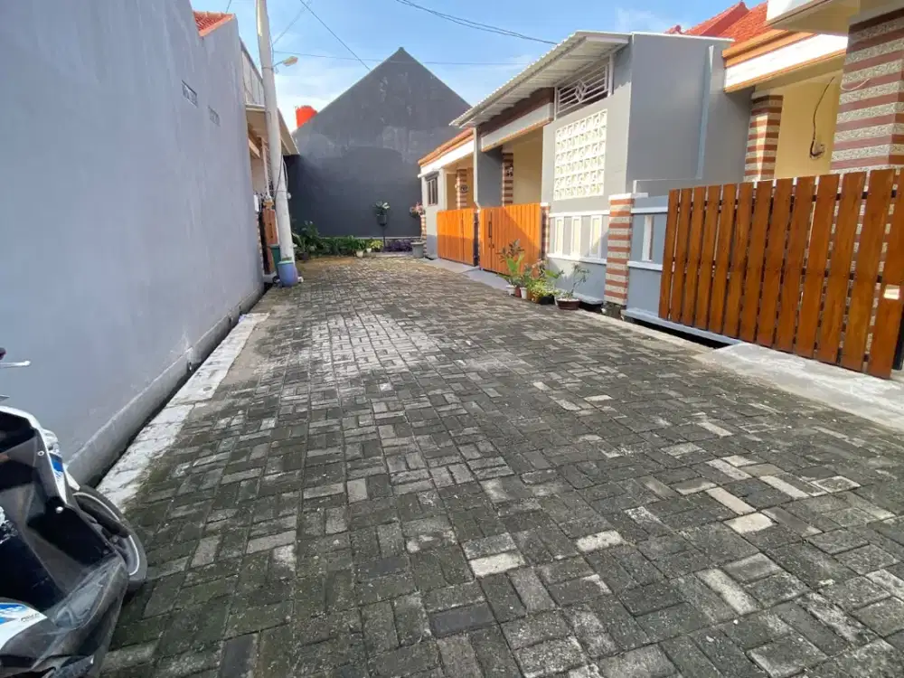 Cluster depan pesantren al hamidiyah depok,tol desari