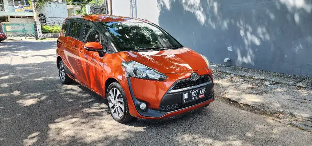 Toyota Sienta V Manual tahun 2016