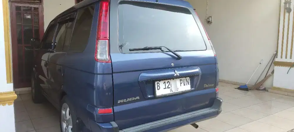 Mitsubishi kuda bensin Deluxe MT 1600cc