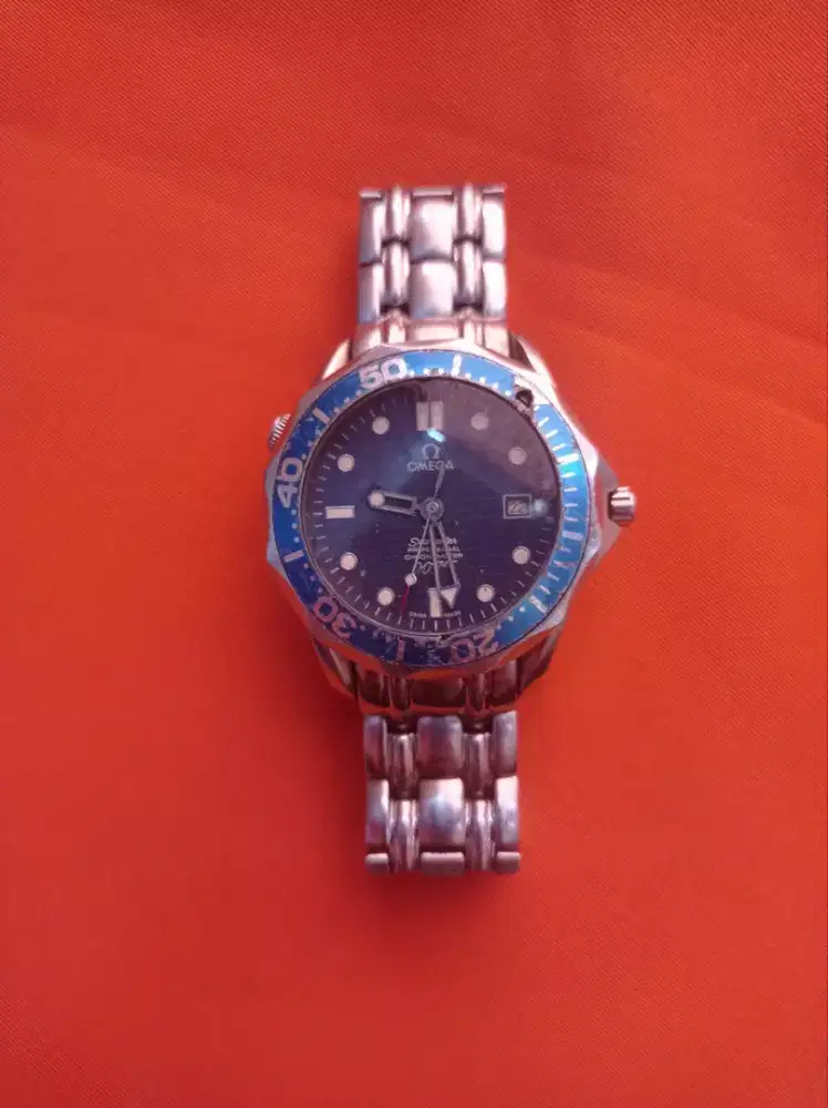 Omega
Seamaster
Professional
Chronometer
0 0 7