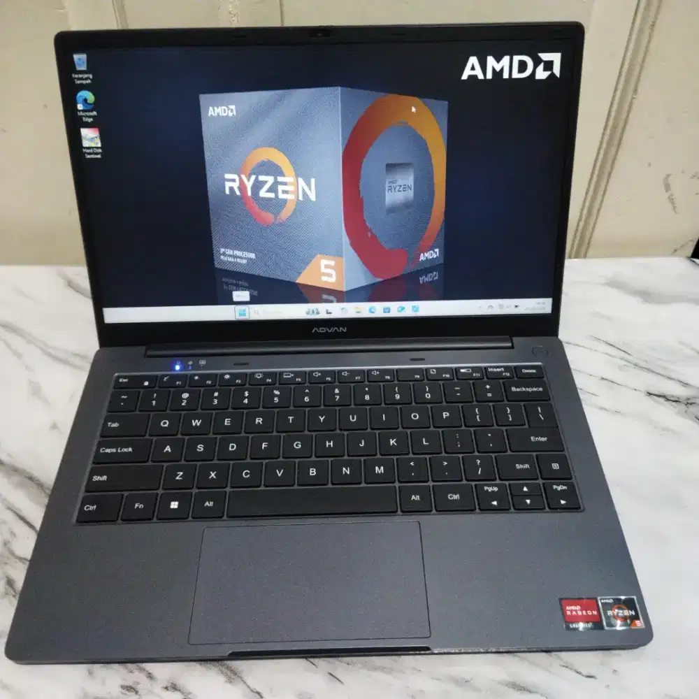 Laptop Ryzen 5 8GB|256 GB Windows 11 batre normal
