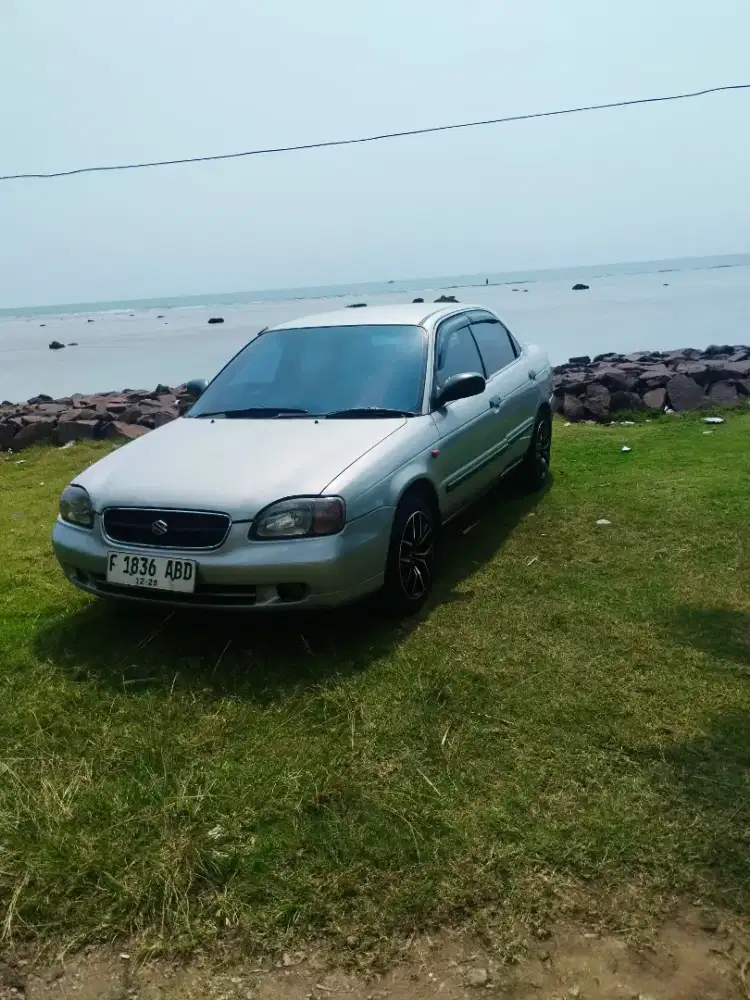 Suzuki baleno 2001