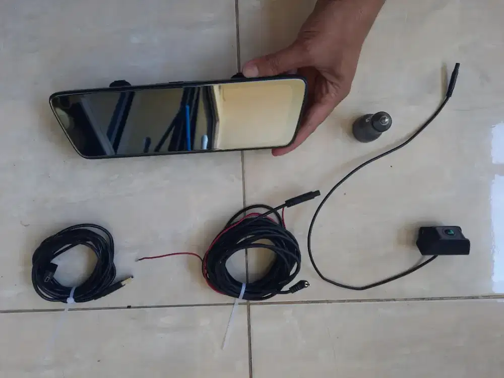 Dashcam mobil depan belakang merek DDPAI Mola E3 free memory 128gb