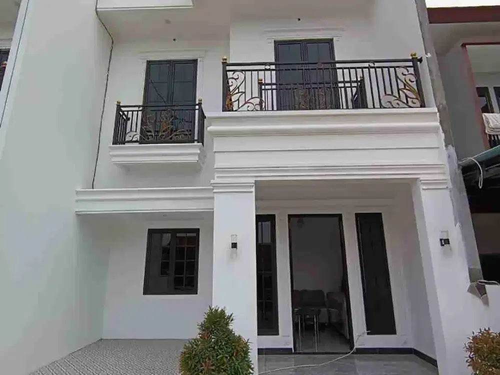 Rumah Baru 2 Lantai Classic Modern Dalam Townhouse Baru Ciledug