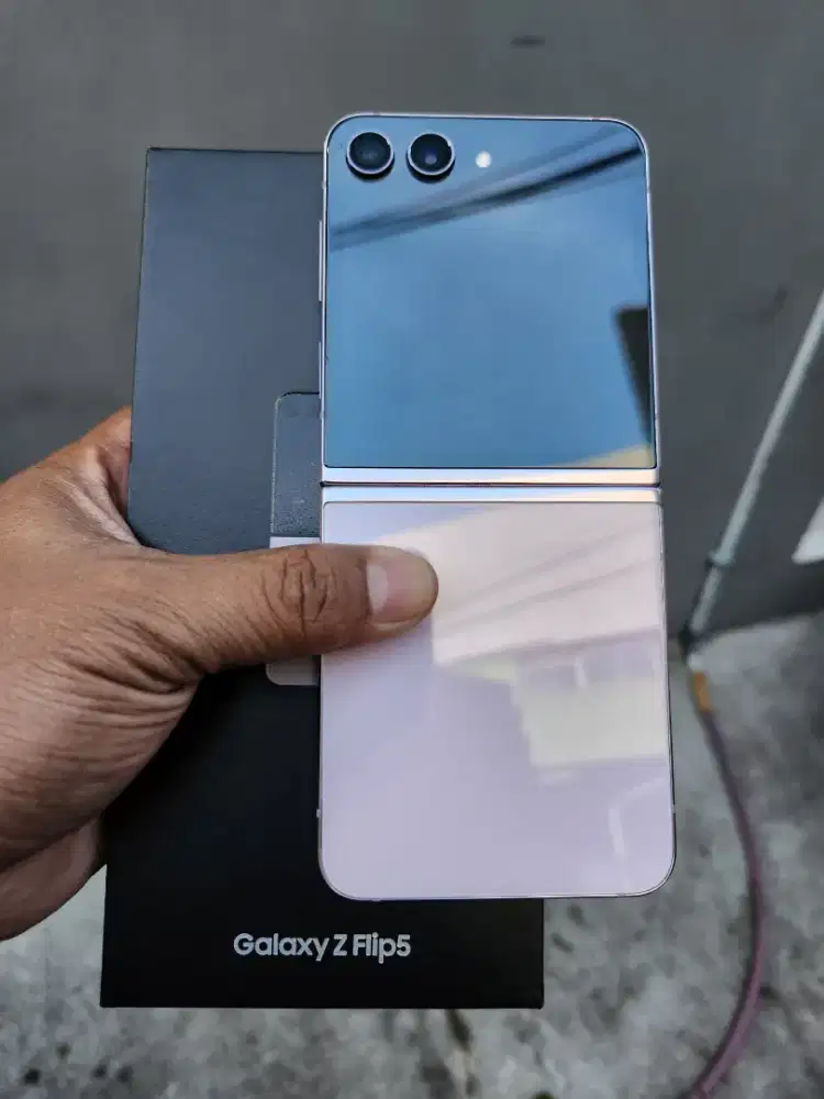 Samsung Z Flip 5 Ram 8 / 256 Sein