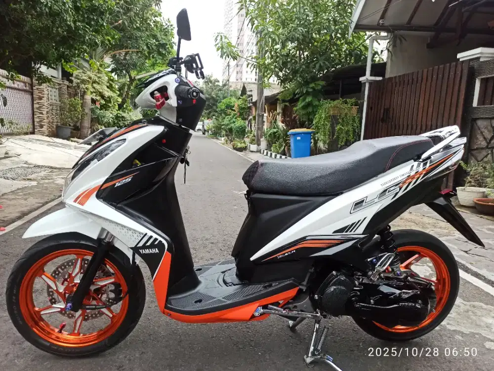JUAL SANTAI XEON RC 125 BODY BARU FULL YGP