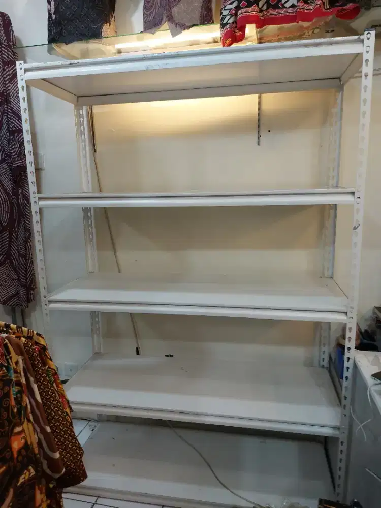 Rak besi kokoh murah