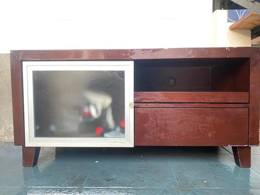 Jual cepat meja tv! Istimewa