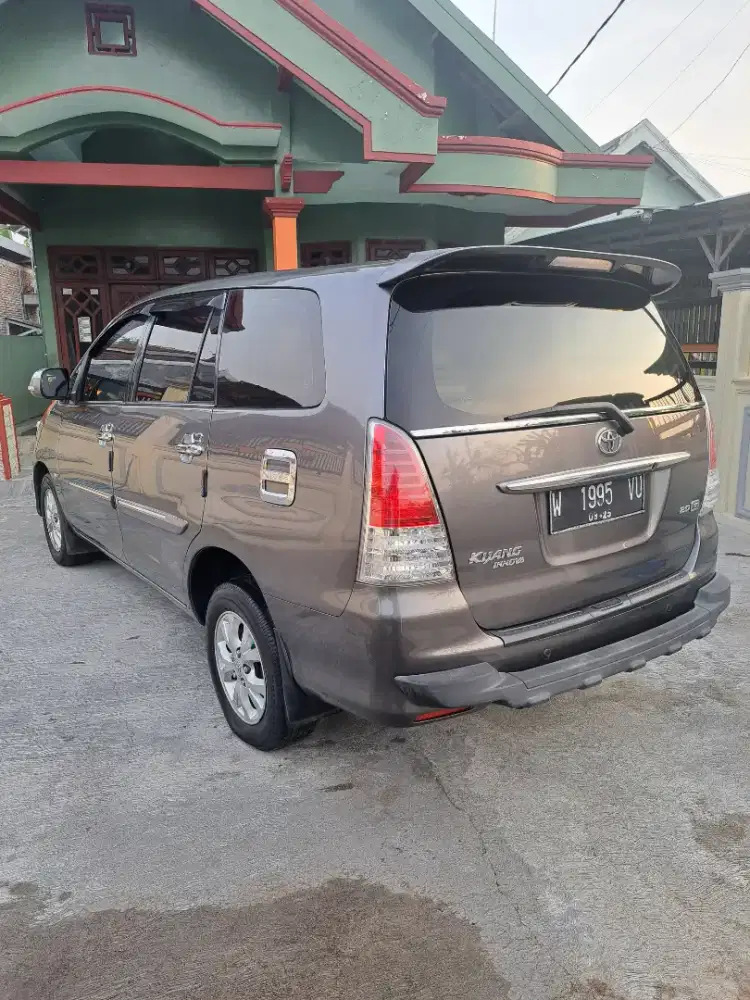 INNOVA G 2,0 CC TAHUN 2010