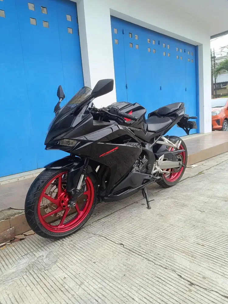 Honda cbr 250 2019 mulus antik