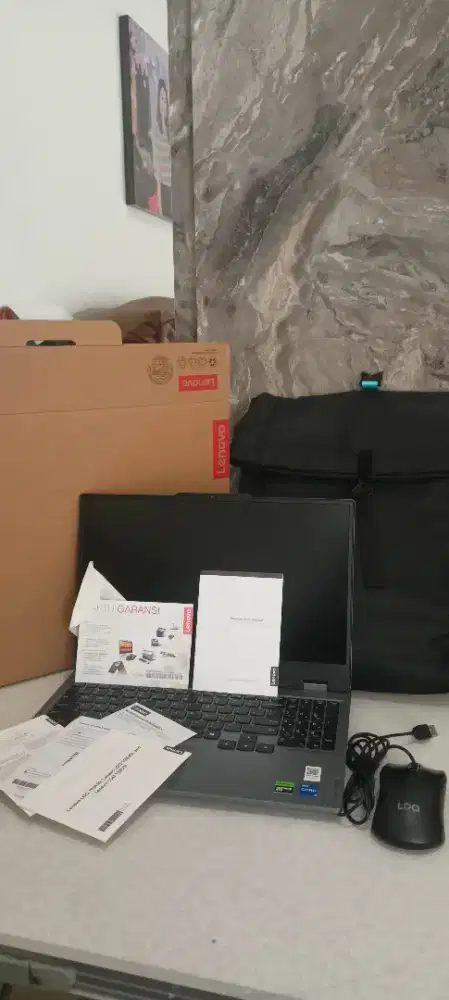 Laptop gaming lenovo LOQ 15IRX9 
INTEL i5 gen 13, ram 12gb RTX 3050