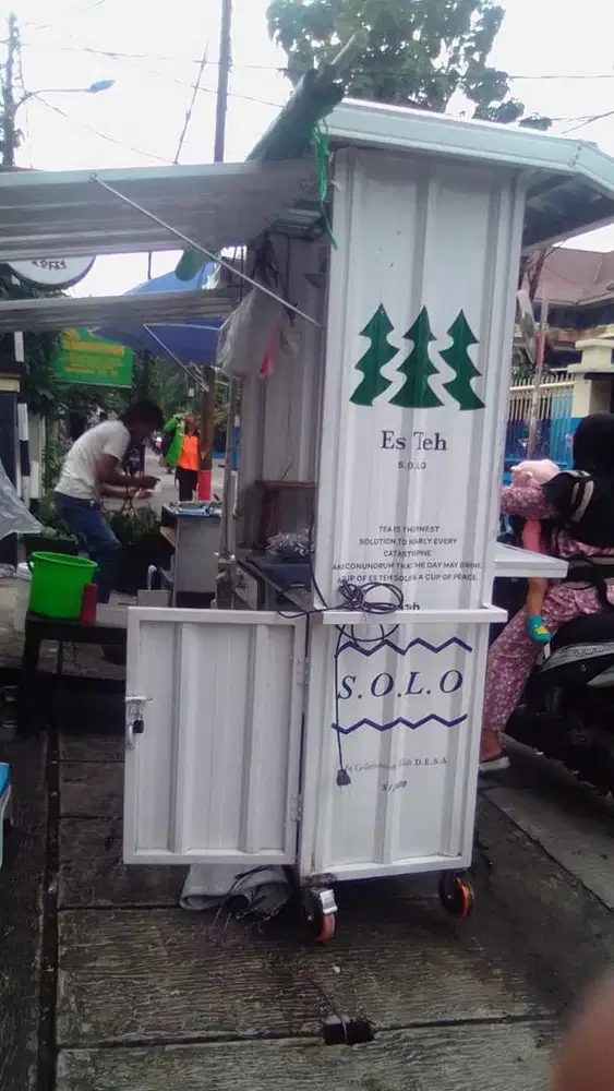 Lowongan Kerja Penjual Es teh Manis & Jeruk Peras