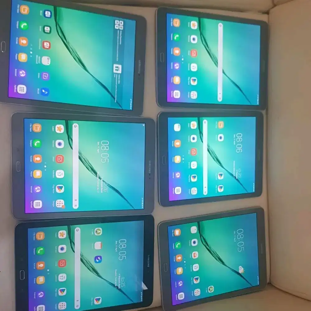 Tablet samsung Tab s2 SM T819Y / T815Y 9.7 in tab aja (Bkn A7 atau A8)