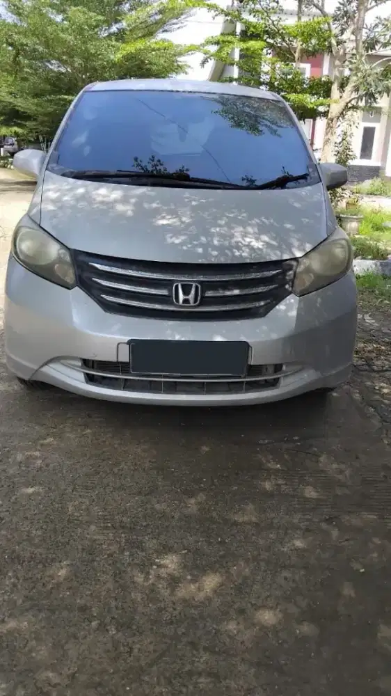 Jual honda freed thn 2010 automatic