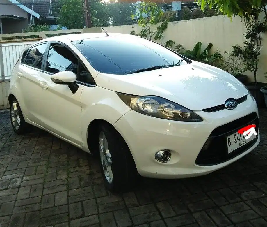 Ford Fiesta S Matic Tangan PERTAMA istimewa Terawat