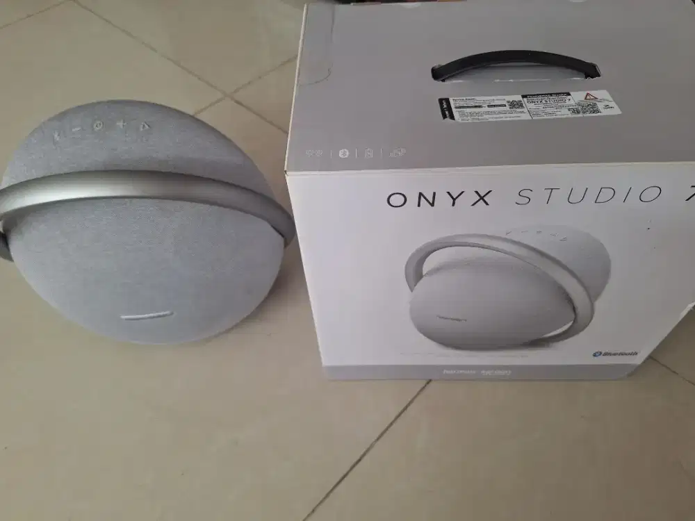 Harman Kardon Onyx Studio 7