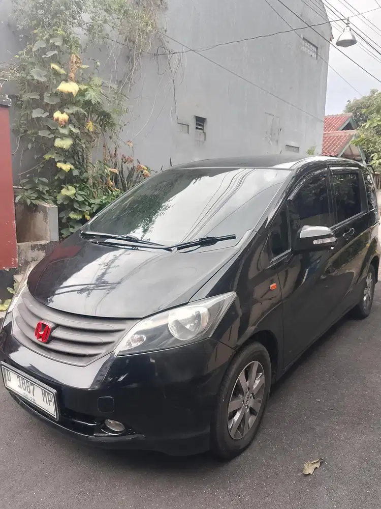 Honda Freed 2010 Bensin