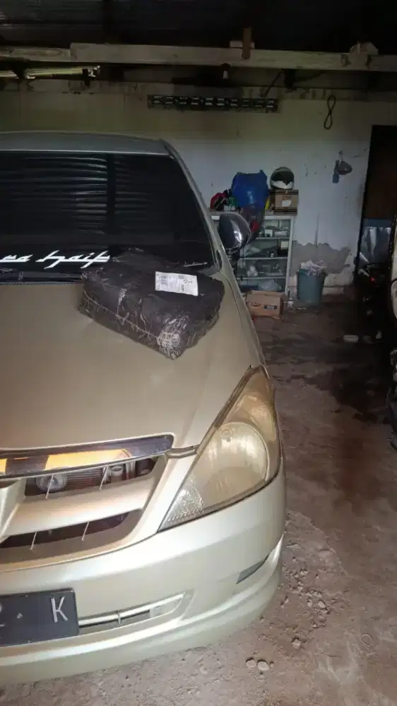 DI JUAL BU INNOVA 2004