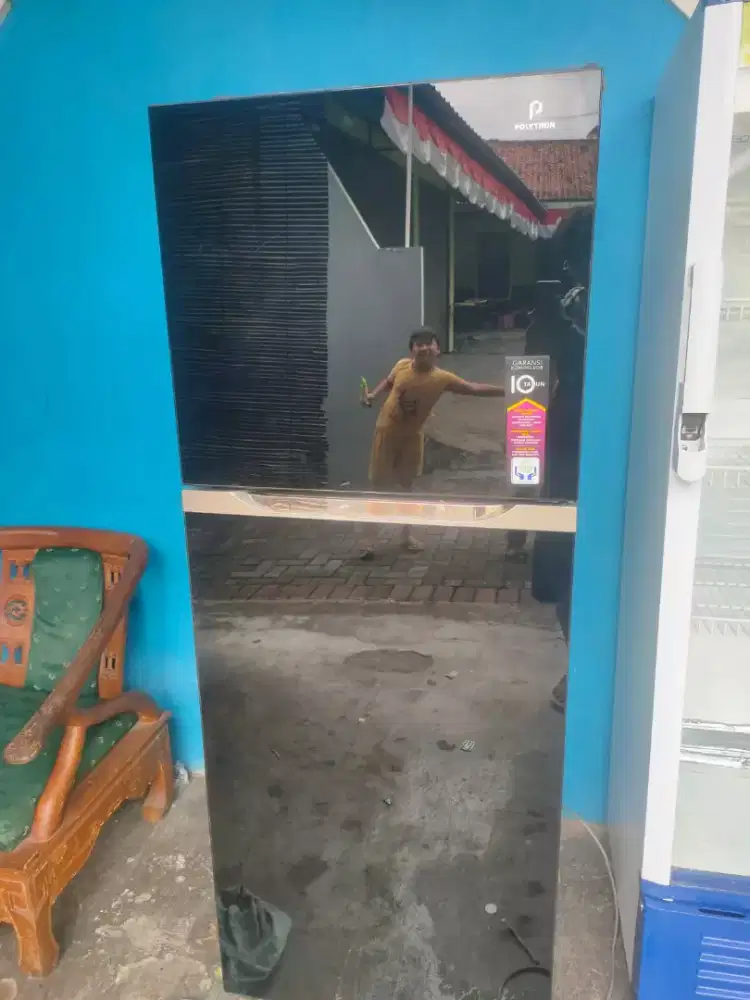 Kulkas Polytron jumbo dijamin dingin + garansi