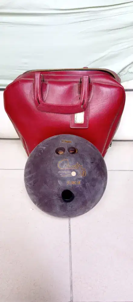 Tas Bowling Vintage Kulit (Merah Marun) Dan Bola Bowling Columbia 300