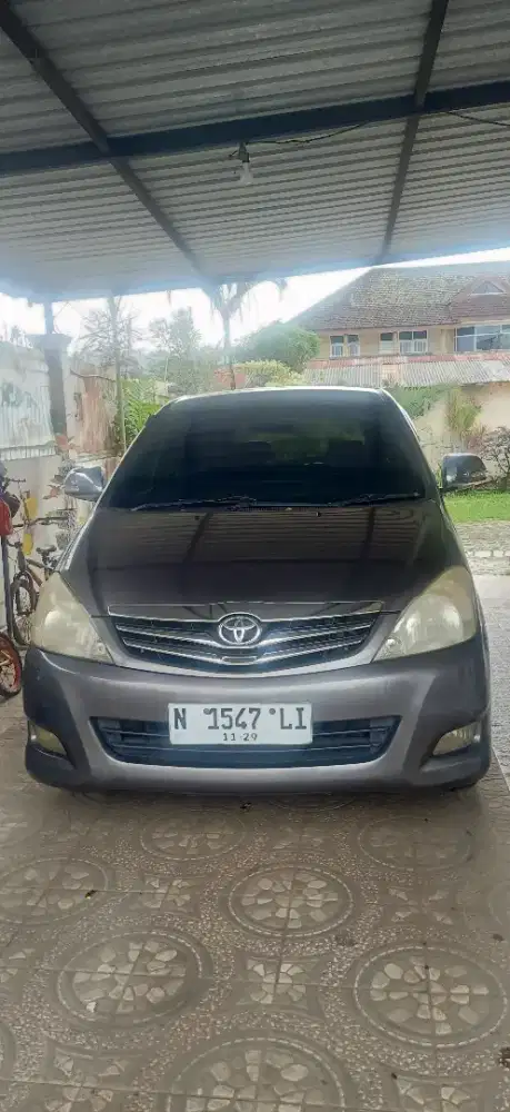 Innova G bensin 2010 A/T
