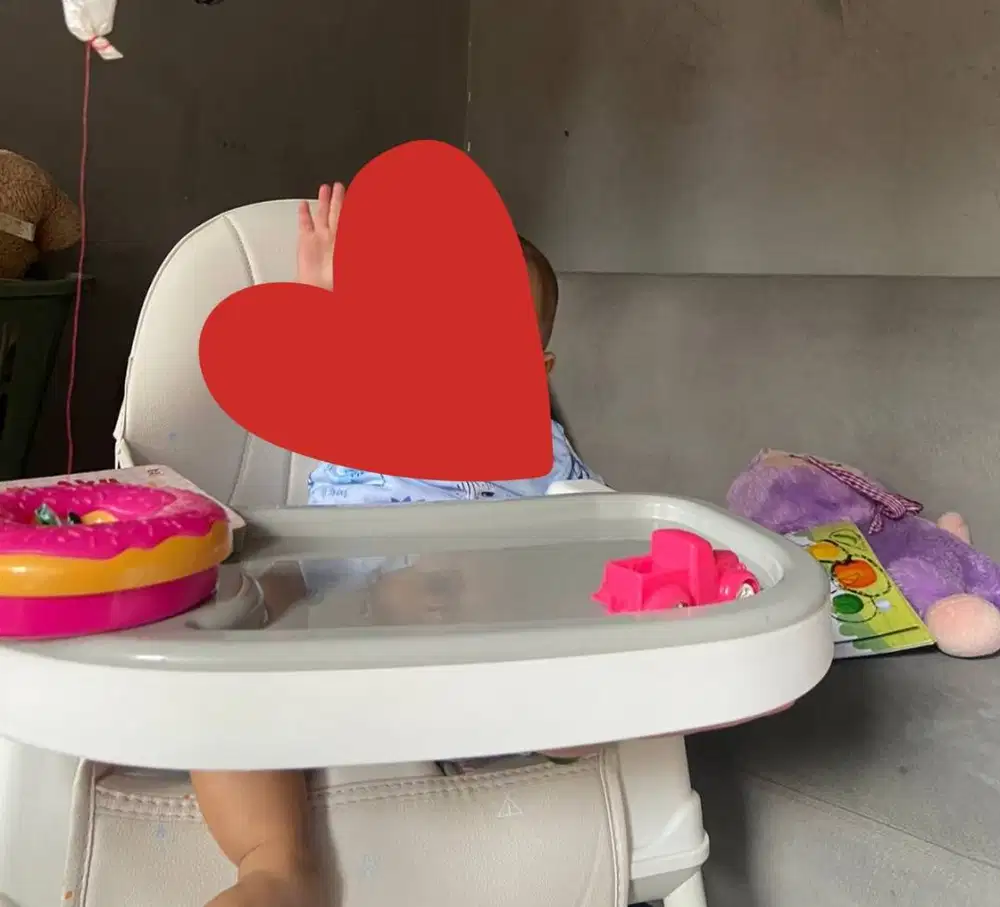 Tempat duduk makan sugar baby