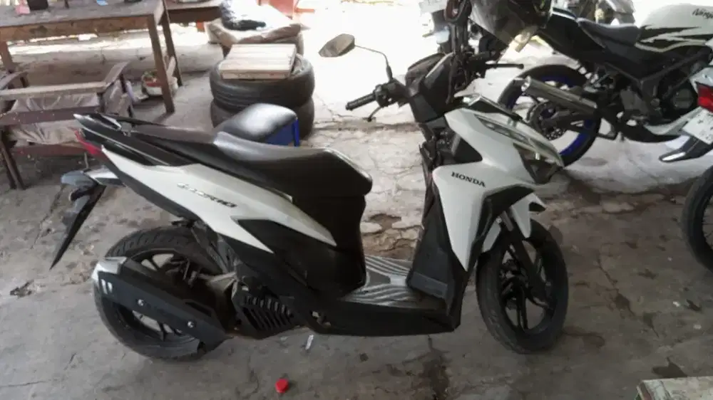 Vario 125 warna