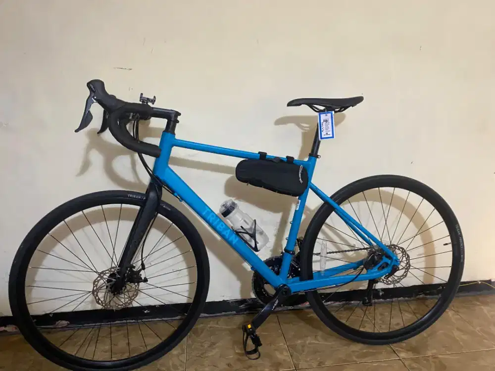 Roadbike TRIBAN RC 500 UK L + Smartwatch Huawei gt 4 mulus