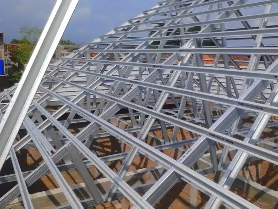 Renovasi Bangunan Lama Plus Bongkar Pasang Atap Dgn Baja Ringan