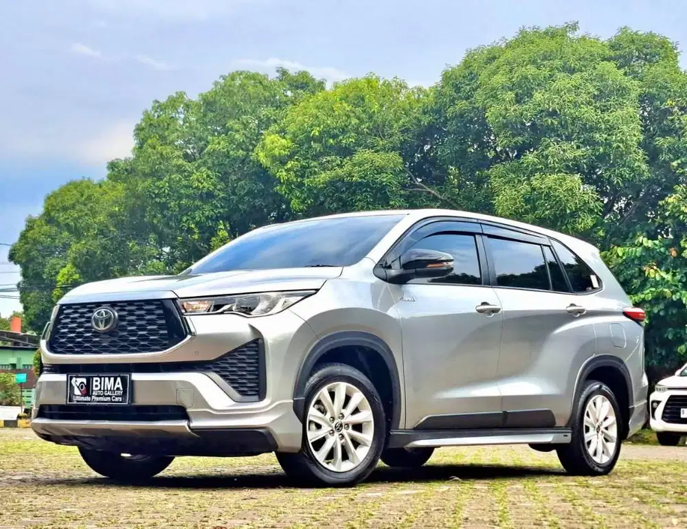 Innova Zenix V Modelista Hybrid 2.0 AT 2023