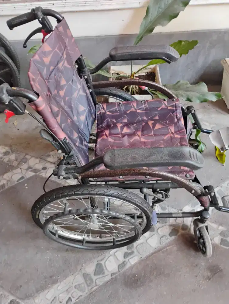 Kursi Roda semi Travelling