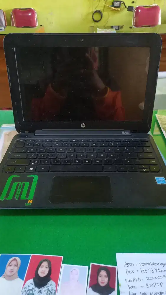 Notebook HP 11-F004TU.