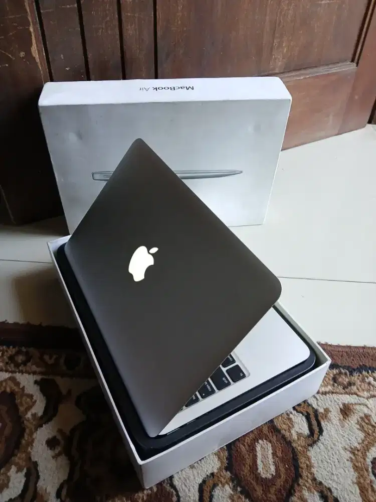 Macbook Air 11-inch, mid 2013