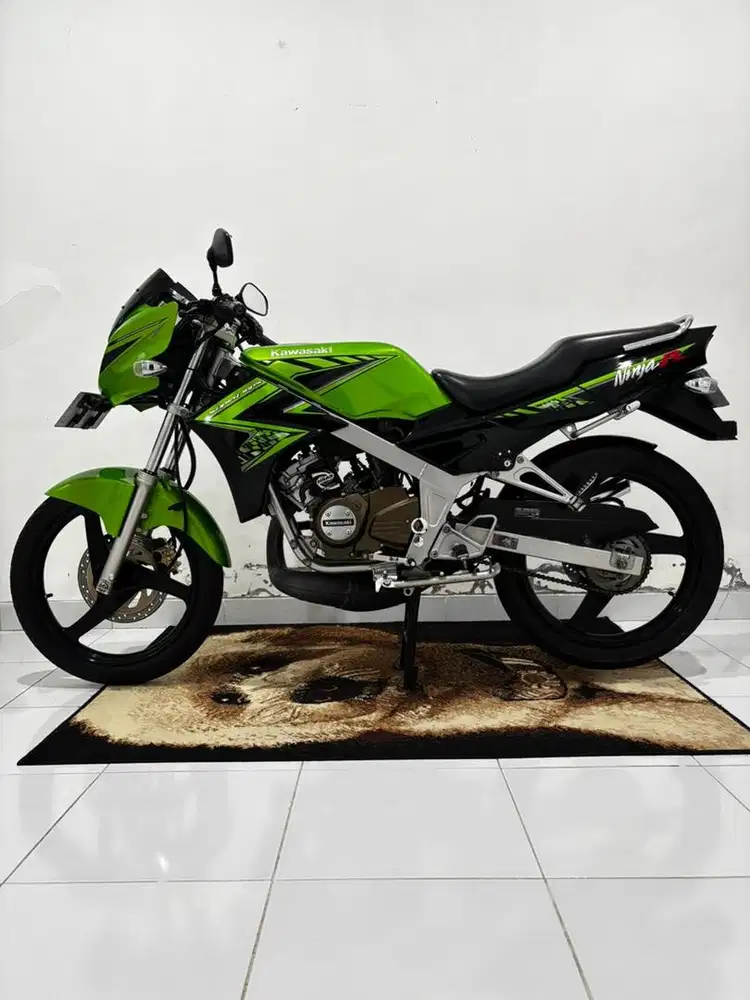 Kawasaki Ninja R (Full Original)