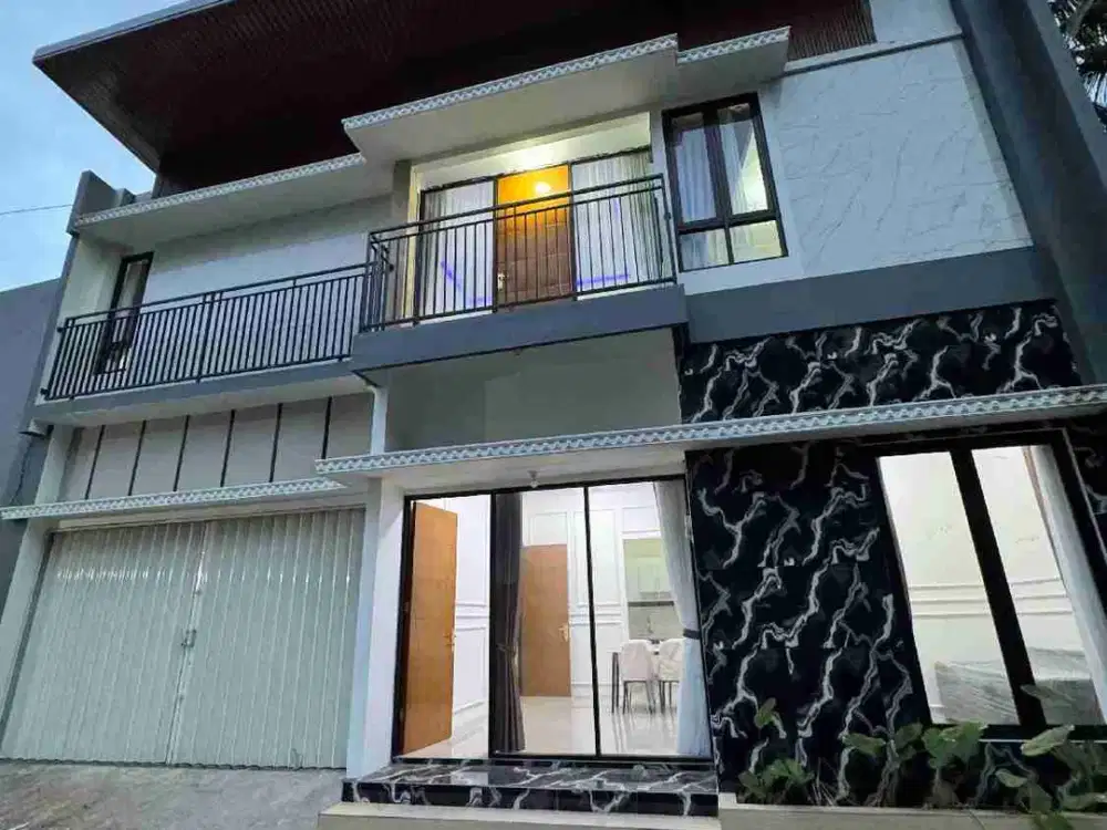 Rumah Baru 2 Lantai Dekat Kampus UII