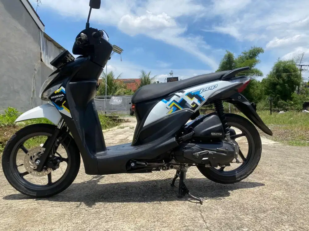 58@:PAJAK ON F KAB BEAT POP ESP PUTIH HITAM