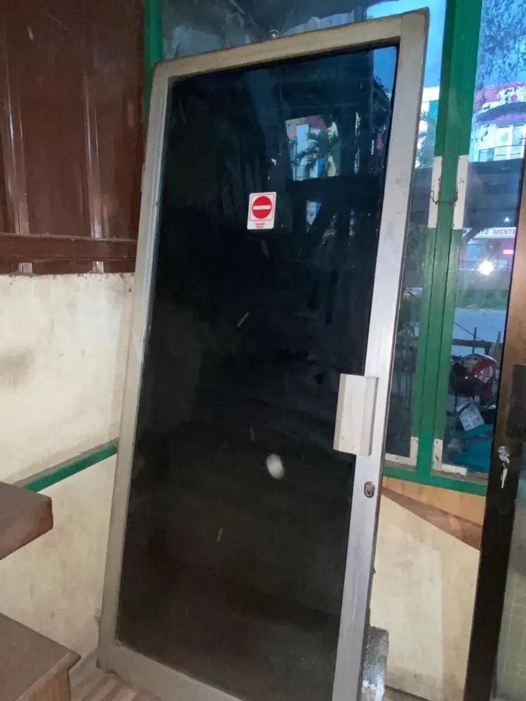 Pintu Kaca Pintu Kaca