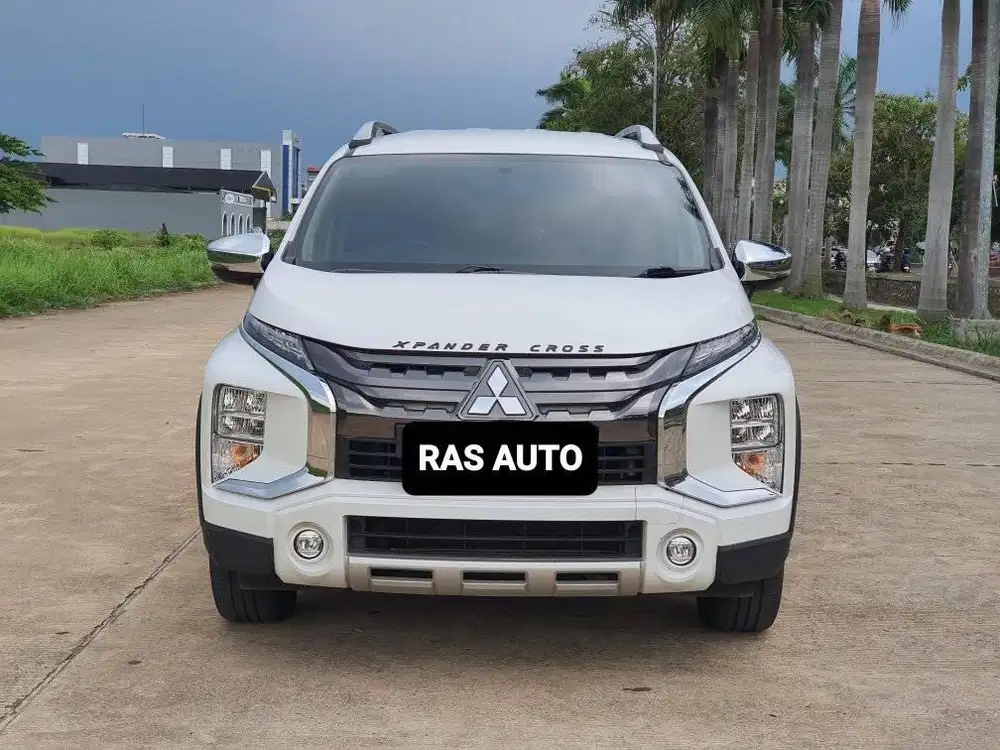 [ TDP 15 jt ]  Mitsubishi Xpander Cross Premium Package AT 2021 Putih