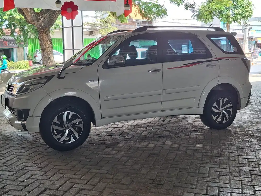 Toyota Rush 2017 Bensin