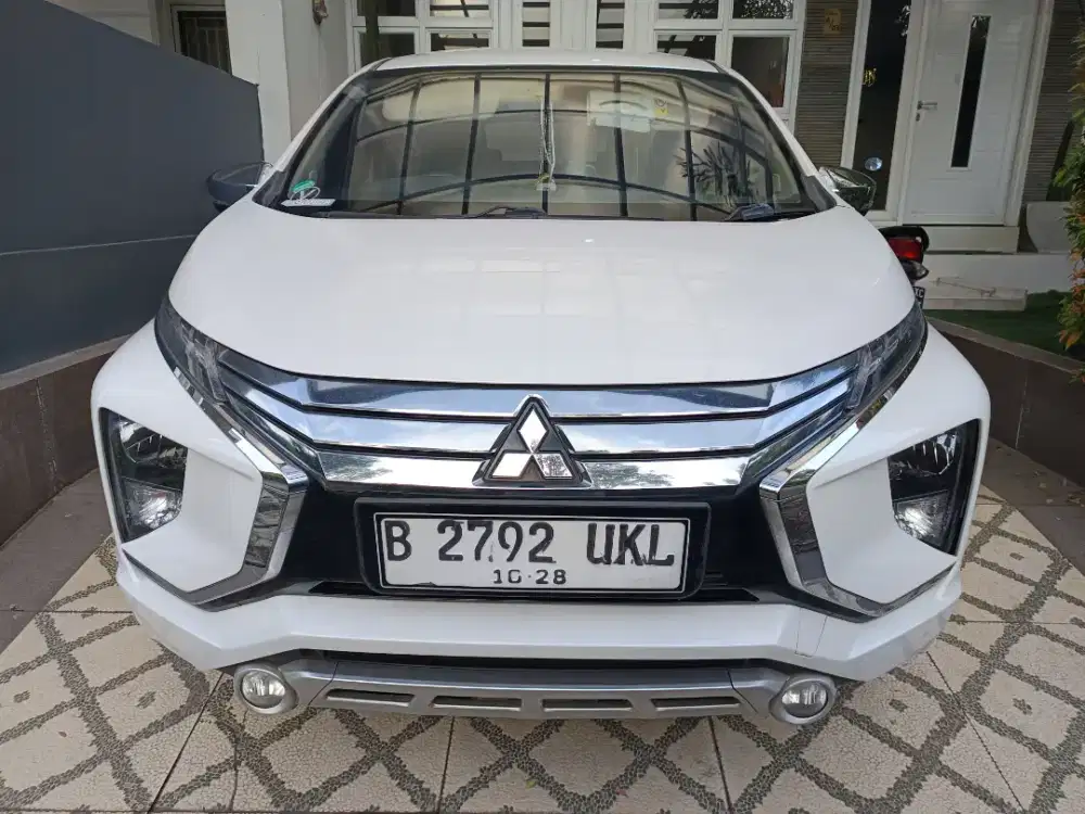 Xpander Ultimate White Pearl 2018 1.5 AT